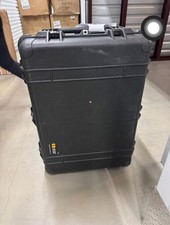 Pelican 1660 Protector Case with Foam - Black