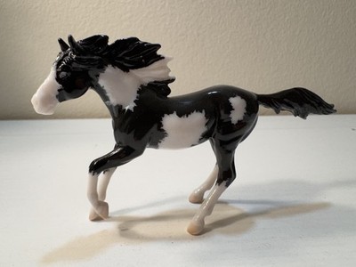 CUSTOM Breyer Stablemate Etched Black  Paint By Horse Central Studio