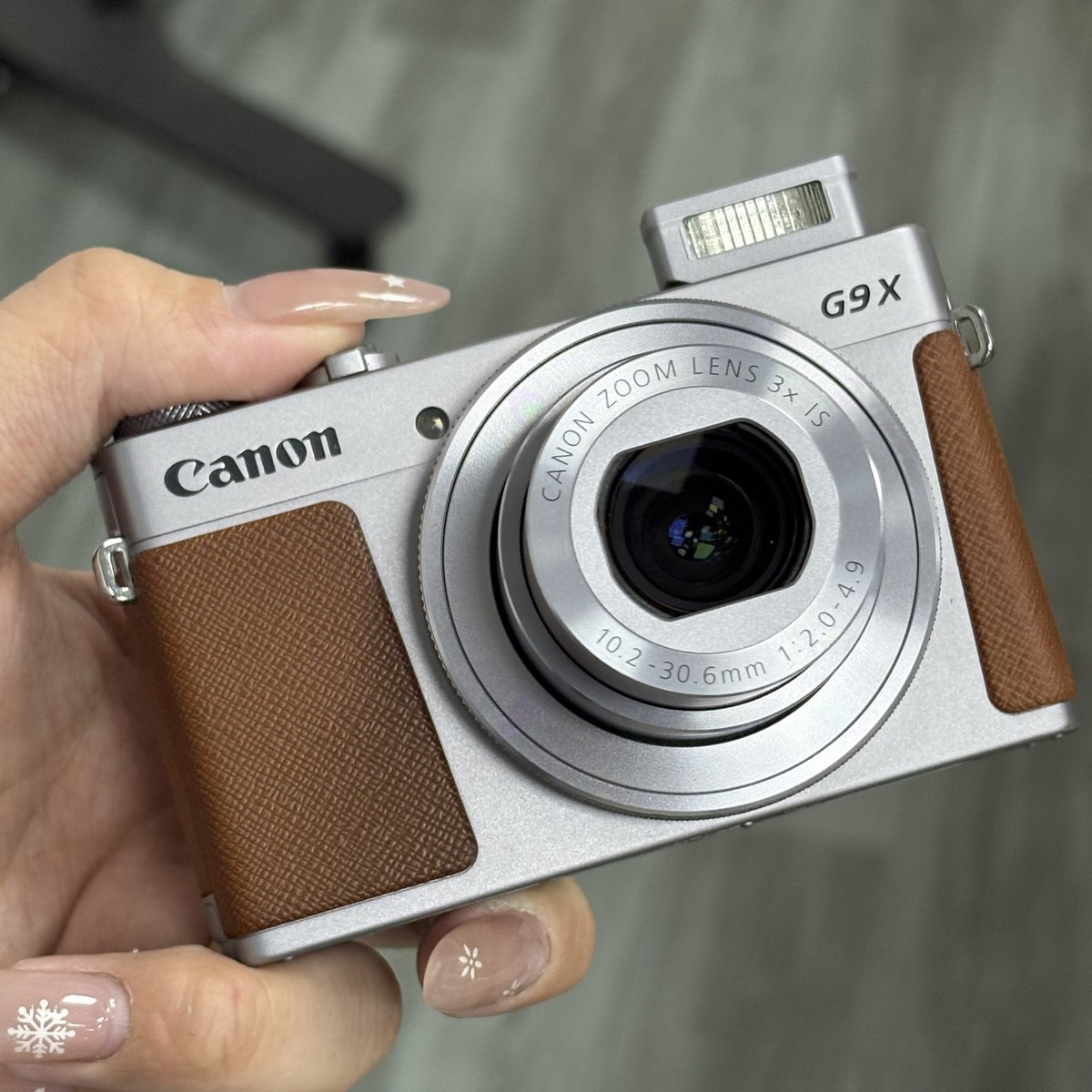 Canon PowerShot G9X 20.2 MP 3 x Optical Zoom Digital Camera Black