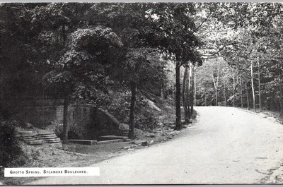 Eureka Springs, Arkansas - Gray Photographer - Grotto Spring Sycamore Boulevard