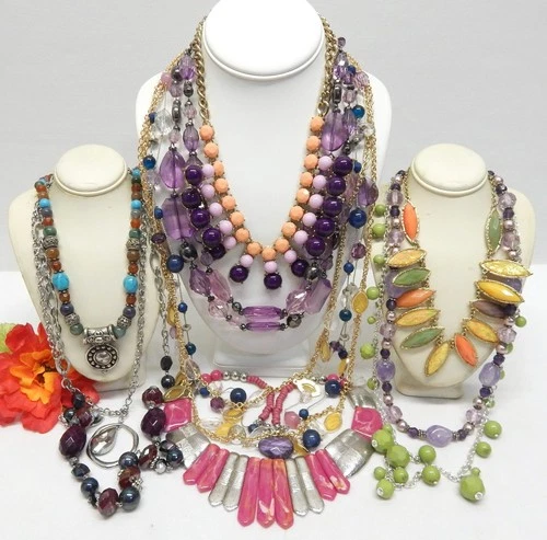 VINTAGE TO NOW FASHION / COSTUME JEWELRY NECKLACE LOT - ASSTD TYPES & MATERIALS