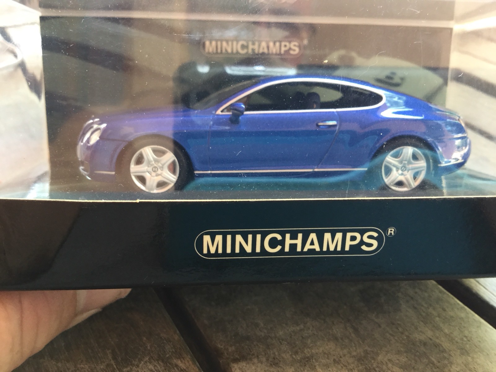 Bentley continental gt bleu metallic minichamps 1 43 Bentley Bentley Bentley continental gt bleu metallic minichamps 1 43 11114e
