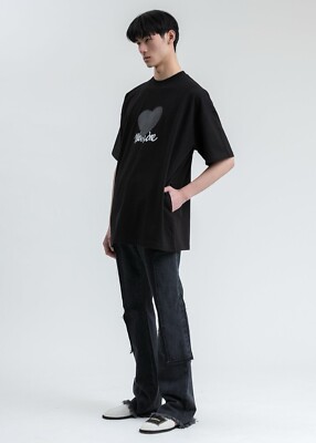 We11done Black Heart Patch Logo Oversized T-shirt men luxury