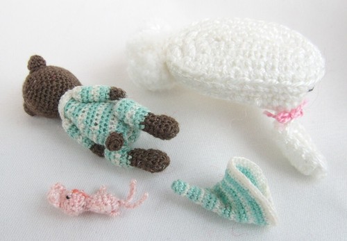 Miniature Crochet Jointed Head/Arms/Legs Teddy Bear in Easter Bunny Slipper - Picture 5 of 6