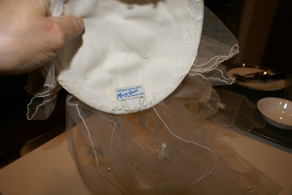 Mary Jean Beaded Sequin Bridal Wedding Short Veil 1960 display picture 1