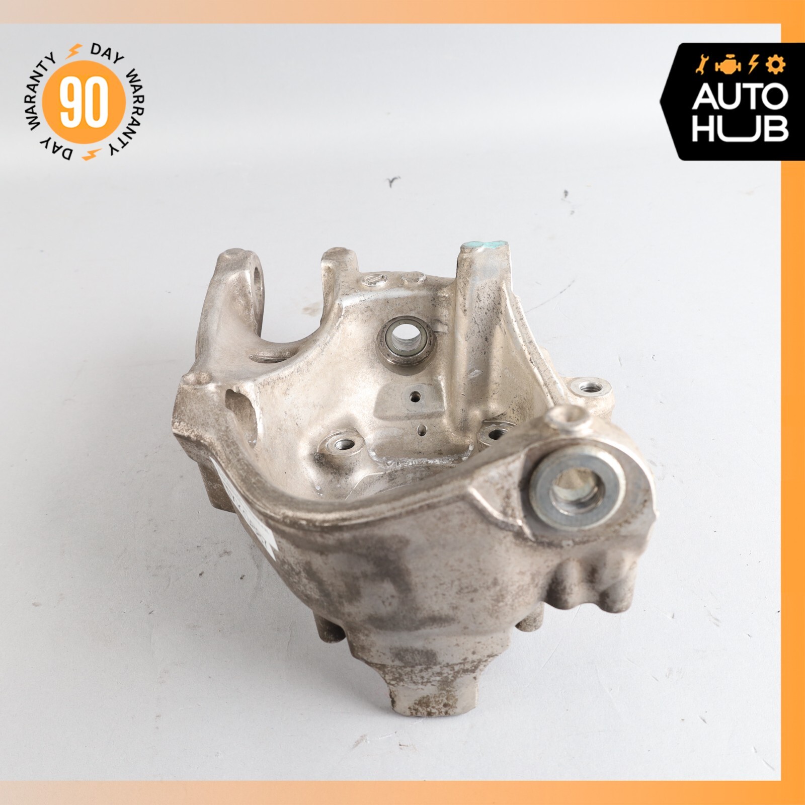 06-10 Maserati Quattroporte M139 Rear Right Side Spindle Knuckle Hub OEM 51k