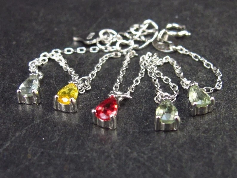 1.05CT Pear Cut Multicolor Gemstone Teardrop Station Chain Bracelet For Woman - Image 4 of 4