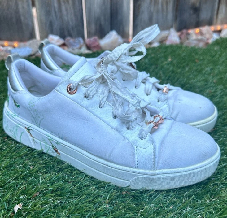 Tenis Ted Baker London para mujer blancas florales RAILY talla 8,5 Foto 4 de 4