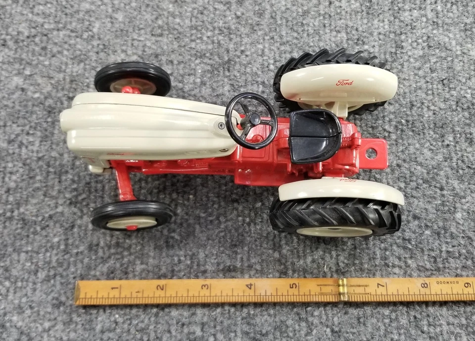 ERTL 1/16 FORD MODELO 640 TRACTOR DELANTERO ANCHO DIECAST METAL Foto 4 de 4
