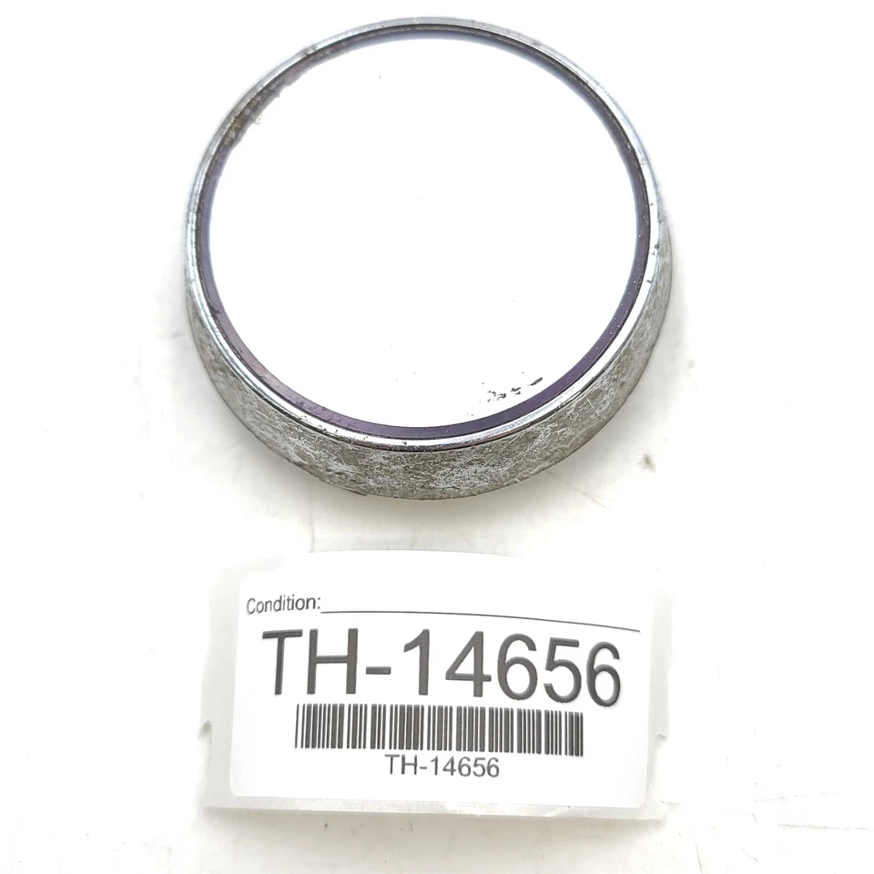 Tapa central de rueda plateada Ford Escort Tempo y Mercury Lynx E1EC-1A096-CB (OEM) Foto 2 de 4