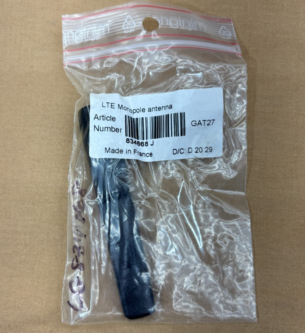 Leica 834668 LTE Monopole Antenna Multiband GAT27 834668J Mobile 2 Way Radio