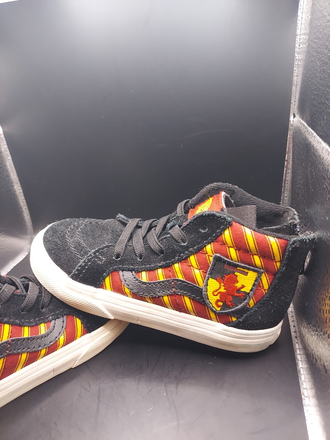 Kids Harry Potter Gryffindor X Vans Off The Wall SK8-Hi KID'S TODDLER SIZE 8