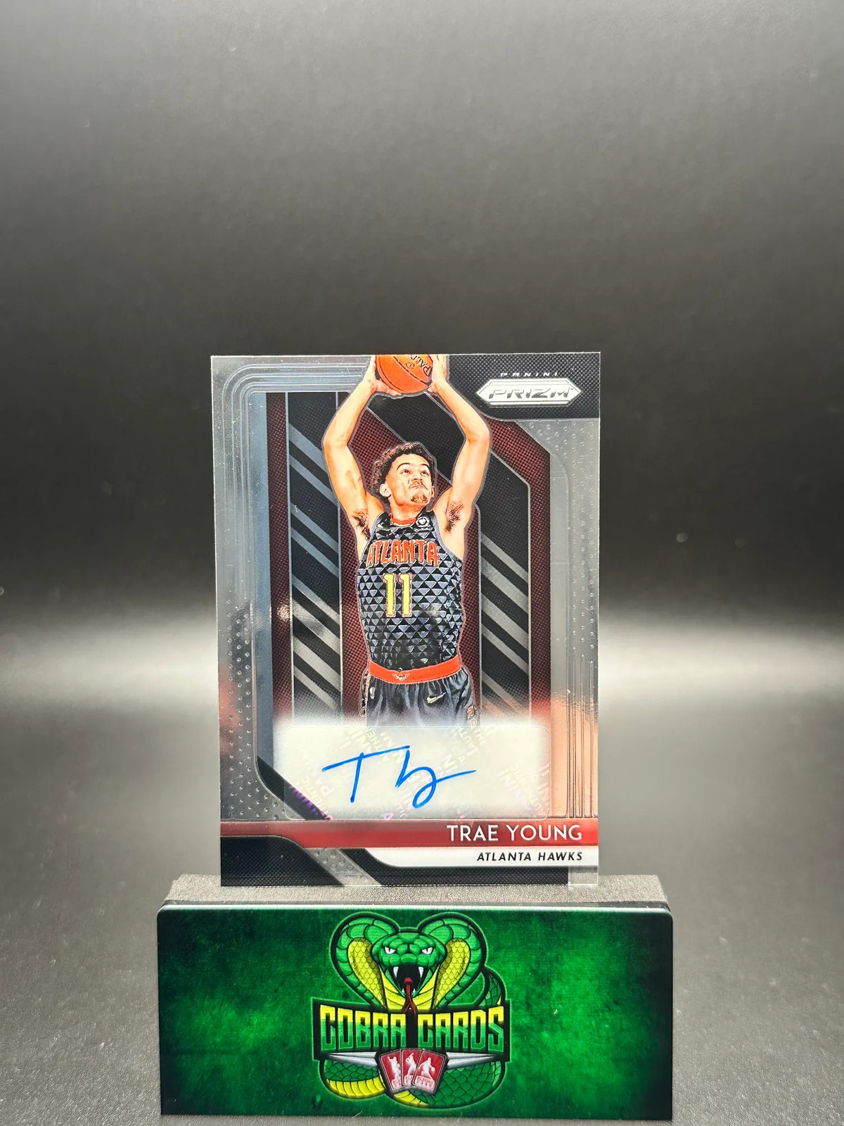 2018 Panini Prizm Rookie Signatures Trae Young #RS-TYG prizm auto