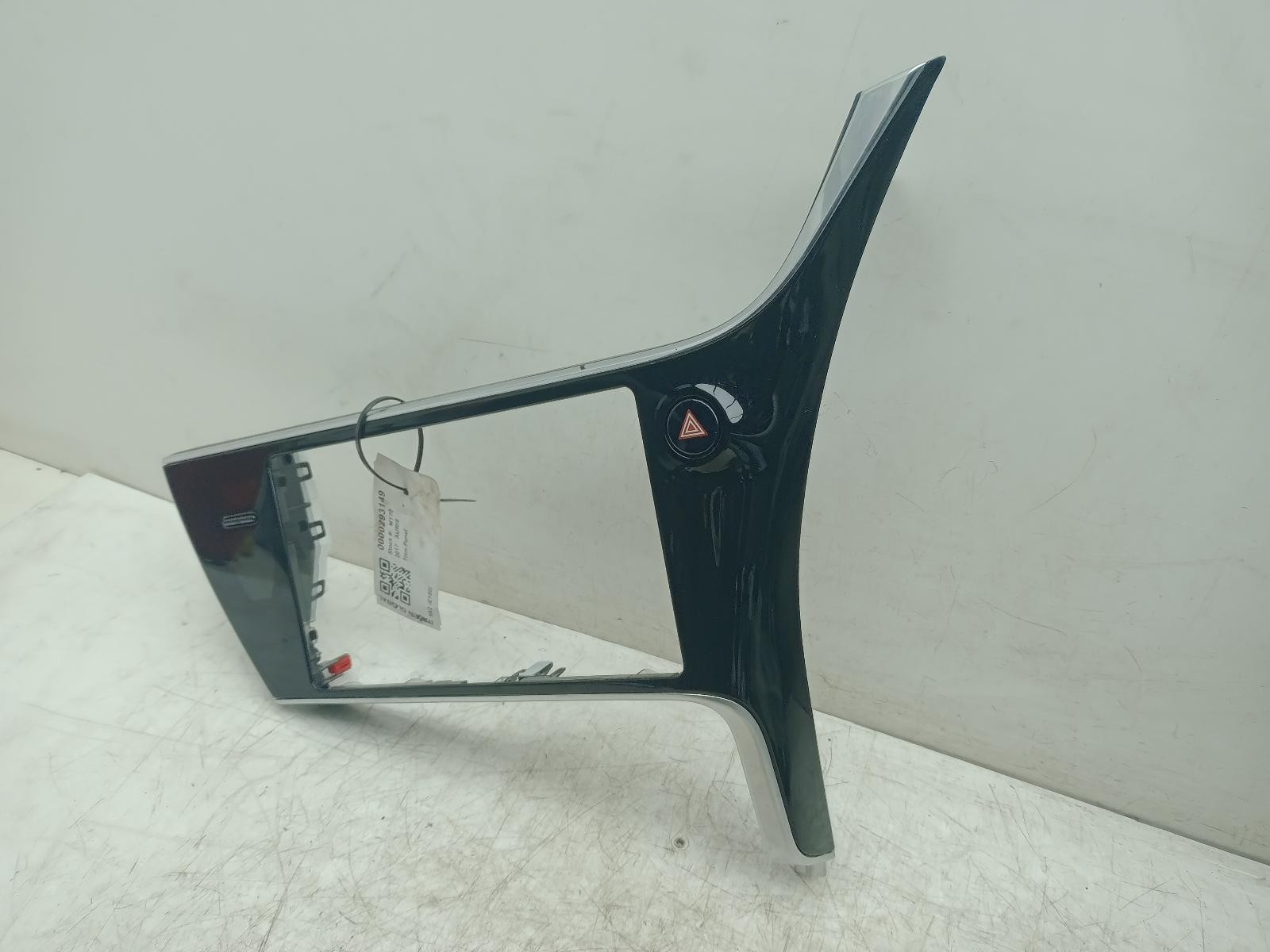 TOYOTA AURIS DASHBOAR TRIM DISPLAY PANEL HAZARD SWITCH MK2 2015-2019 5540502880