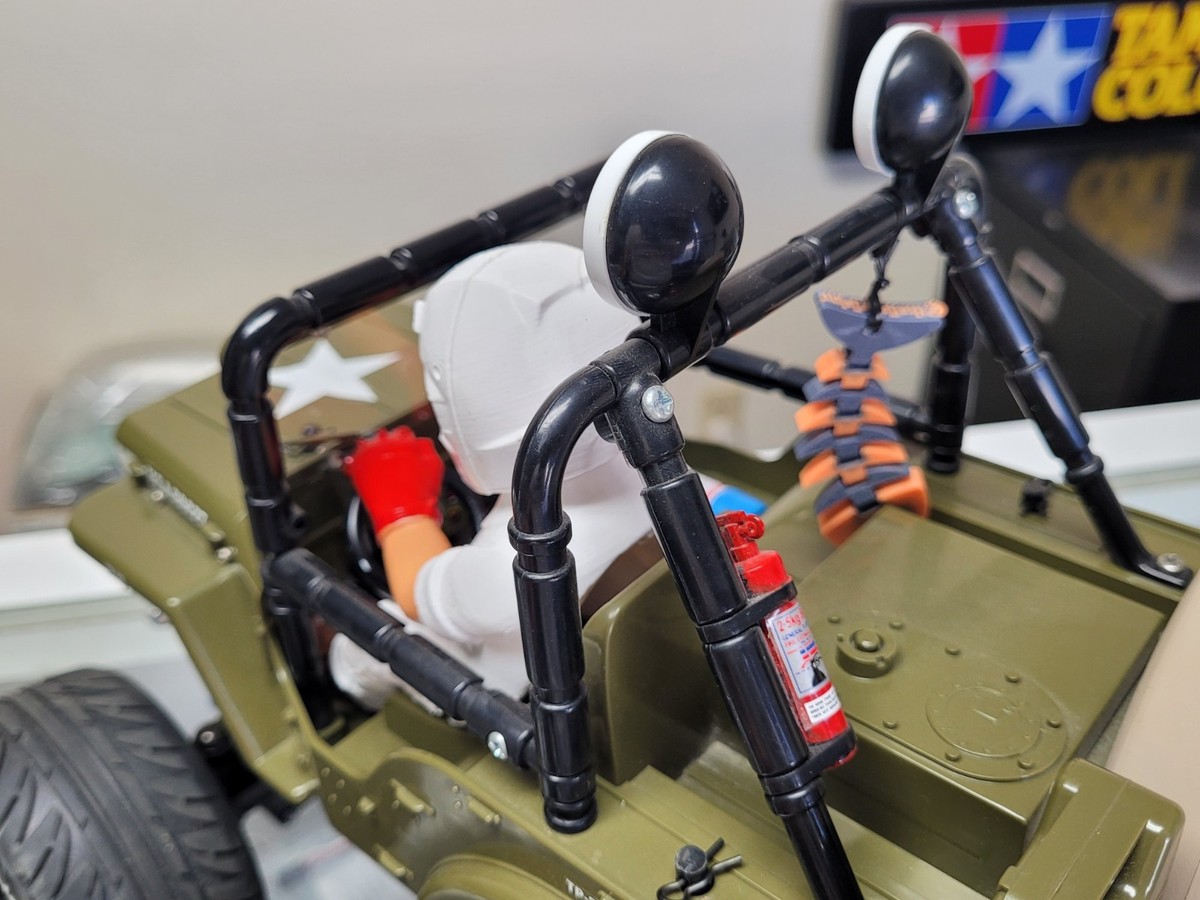 Full Custom Tamiya 1/10 R/C Wild Willy 2 Jeep + ESC Servo Spektrum