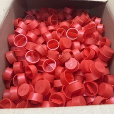 (APPX 900) CAPLUGS CPT17Q1 PULL PLUG RED LDPE TAPERED PLUG 1-1/4” NPT THREAD