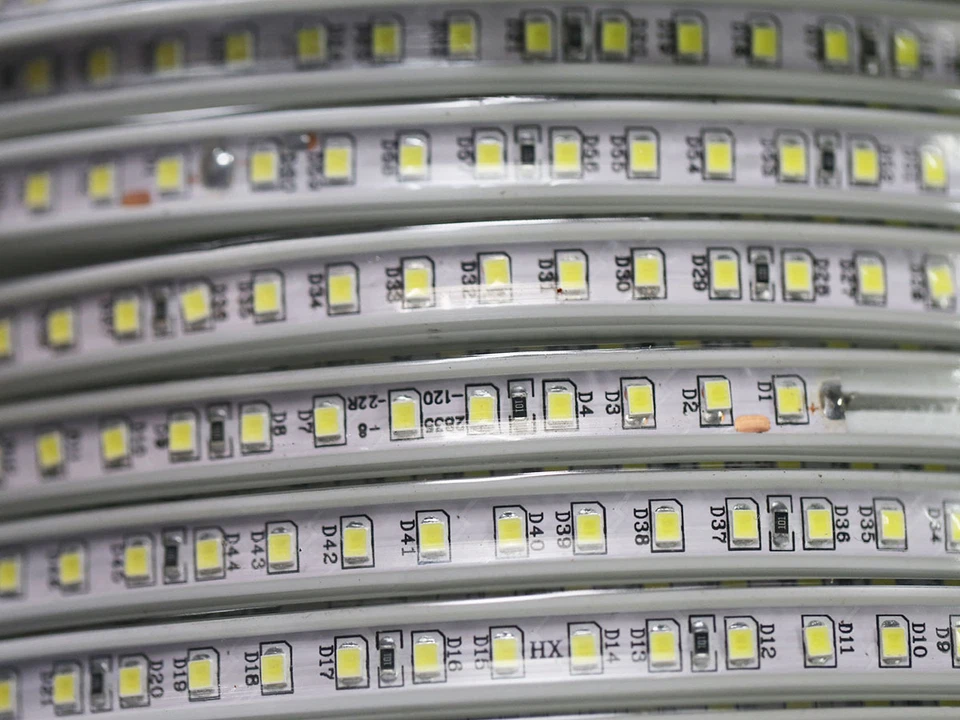 led strip streifen 600x2835 warmweiss 4000Lumen wasserfest led Dimmbar 230V 5m - Bild 3 von 4