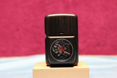 Benzinfeuerzeug Time Lite Ebenholz mit Miyota 8N24 Uhrwerk, Inclu. Zippo Insert
