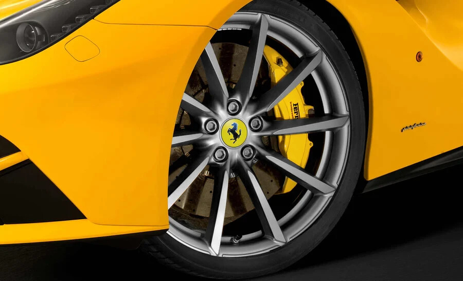 Ferrari F12 Berlinetta 20