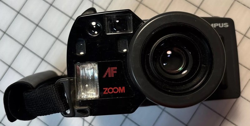 OLYMPUS INFINITY SUPERZOOM 300 FILM CAMERA Nice Vintage 35mm Film TESTED