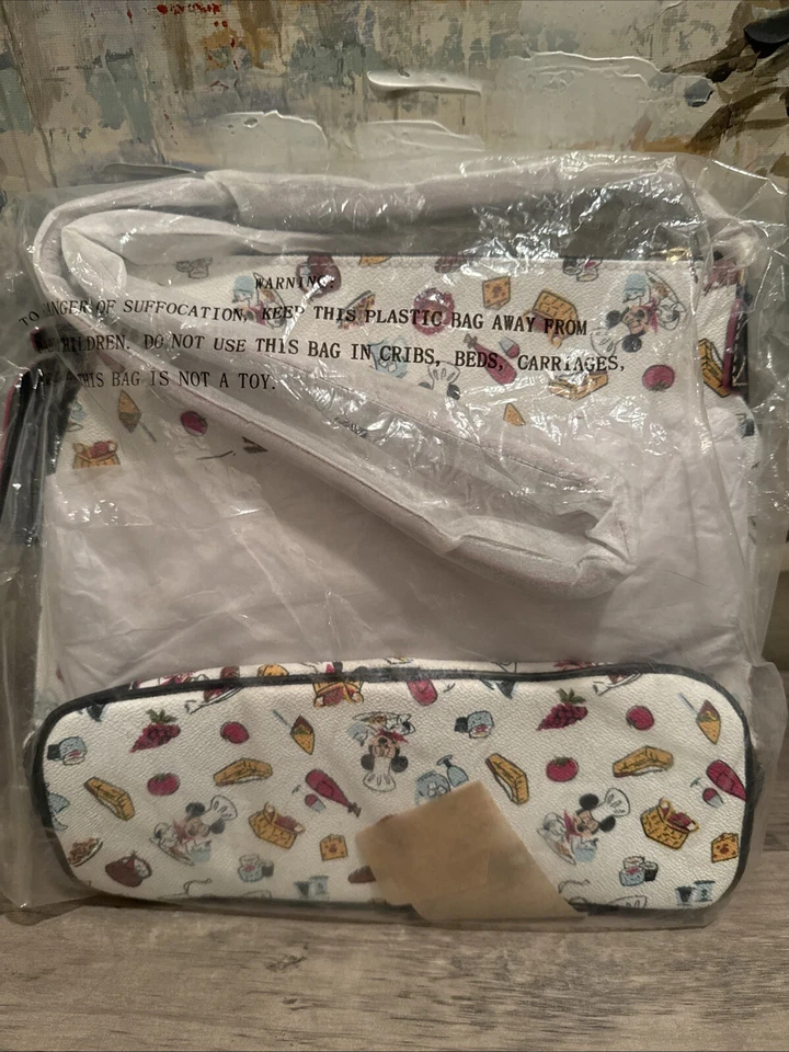 Disney EPCOT Food and Wine Festival 2020 bolsa portacartas Dooney & Bourke Foto 2 de 2