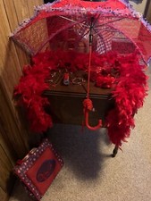 Red Hat MUST HAVE accessories- Boa, jewelry, fascinators, purse