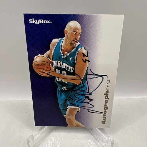 Matt Geiger 1996-7 Skybox Autographics Autogramm Auto Charlotte Hornets