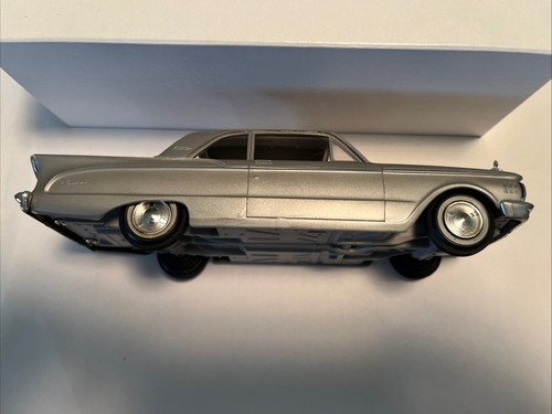 1961 Mercury Comet Plastic Promo Model 1/25 Scale Silver - Picture 4 of 10