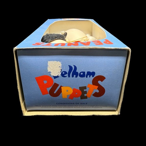 Vintage Pelham Puppets Peanuts Snoopy Marionette Made in England Original Box - Picture 4 of 21