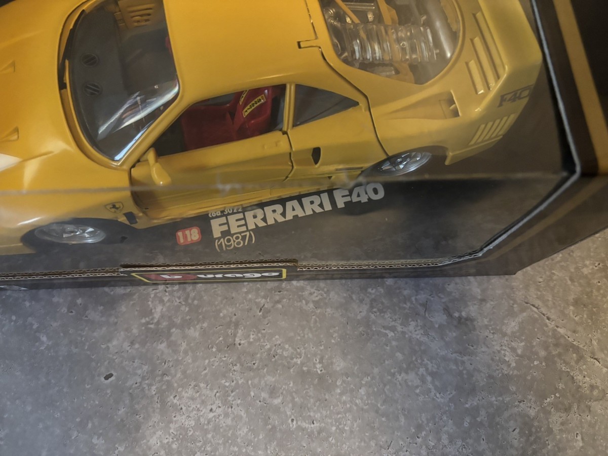 BURAGO Ferrari F40 in Yellow Rare 1987 1/18 scale bburago 3022 | eBay