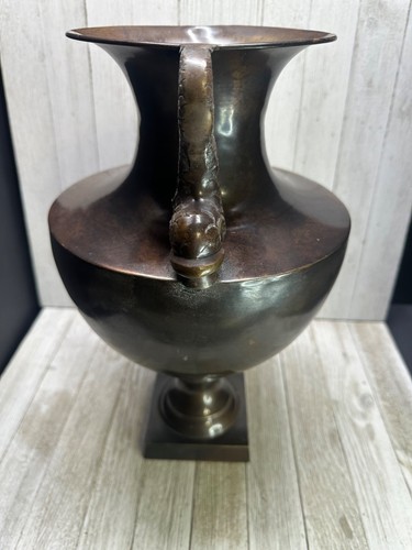 Vintage Solid Brass Urn Vase with Koi Head Handles 15'' Tall - Made in India - Picture 4 of 10
