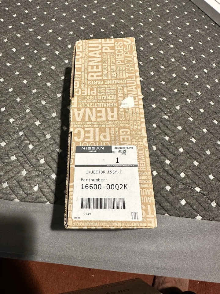 Nissan Navara D23 NP300 Injector  - image 3 of 4