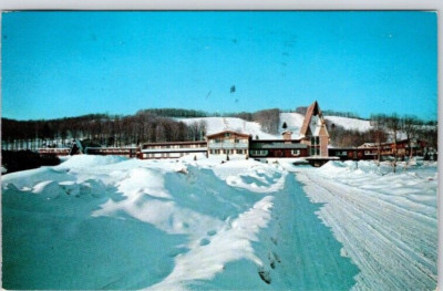 SKIING, BOYNE FALLS, MICHIGAN POSTCARD Boyne Mountain Lodge 1978