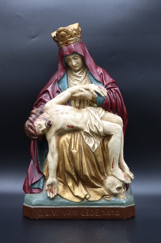 Antique pieta religious Holy Land Chalkware Statue Our lady of LEDE figurine - Picture 2 of 10