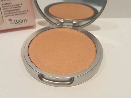 The Balm- Cindy Lou Manizer - Highlighter - 0.3 oz - NIB - Picture 4 of 4