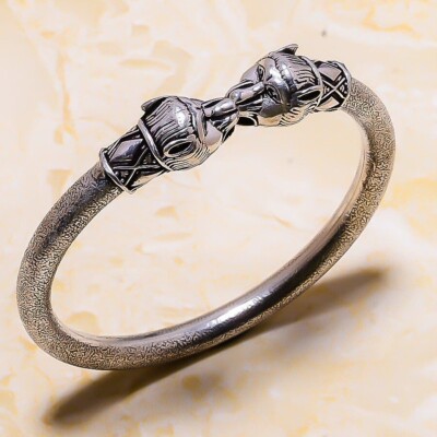 アクセサリー Tibet vintage- bangle Ethnic Tibetan Bangle. Handmade Vintage Bangle. Tiger of Eye