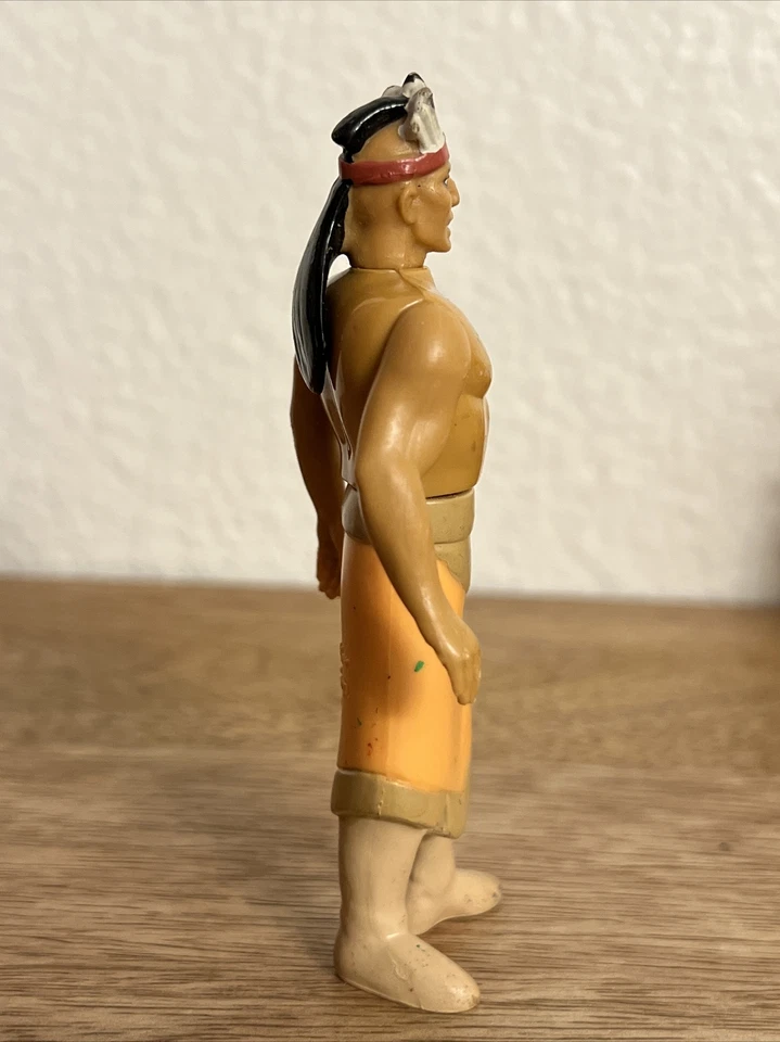 "Figura de acción de juguete de plástico Powhatan Pocahontas Disney 4,2""" Foto 4 de 4