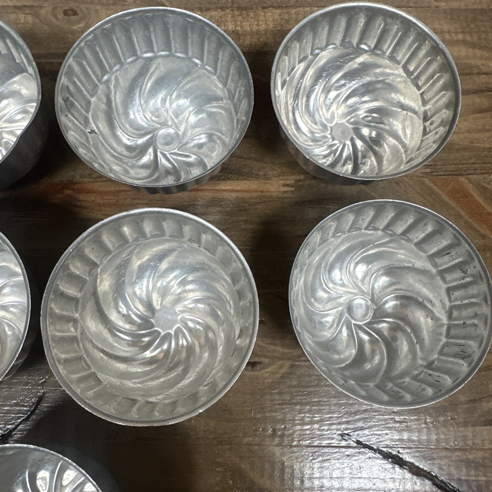 9 Vintage 1950s Aluminum Individual Swirl Jello Molds Baking Cooling Tins