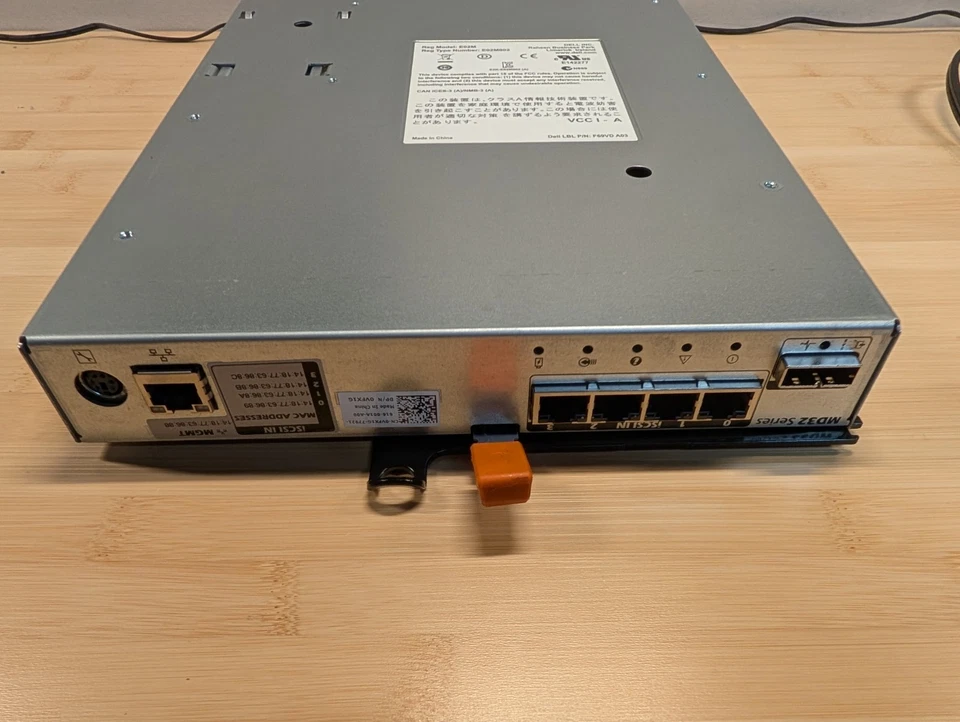 Controlador de almacenamiento Dell E02M005 PowerVault MD3400 12G-SAS-4 - usado Foto 2 de 3
