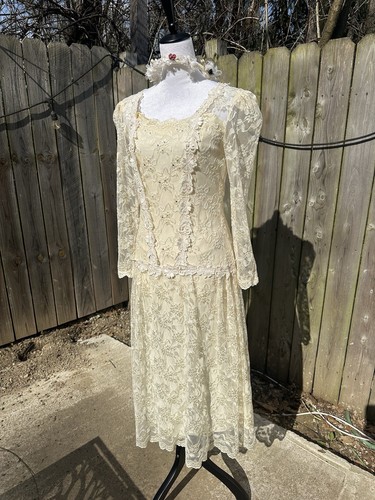 Vintage 70's Greenco Maid Wedding Dress Ivory Lace With Veil Long Sleeve Size 4