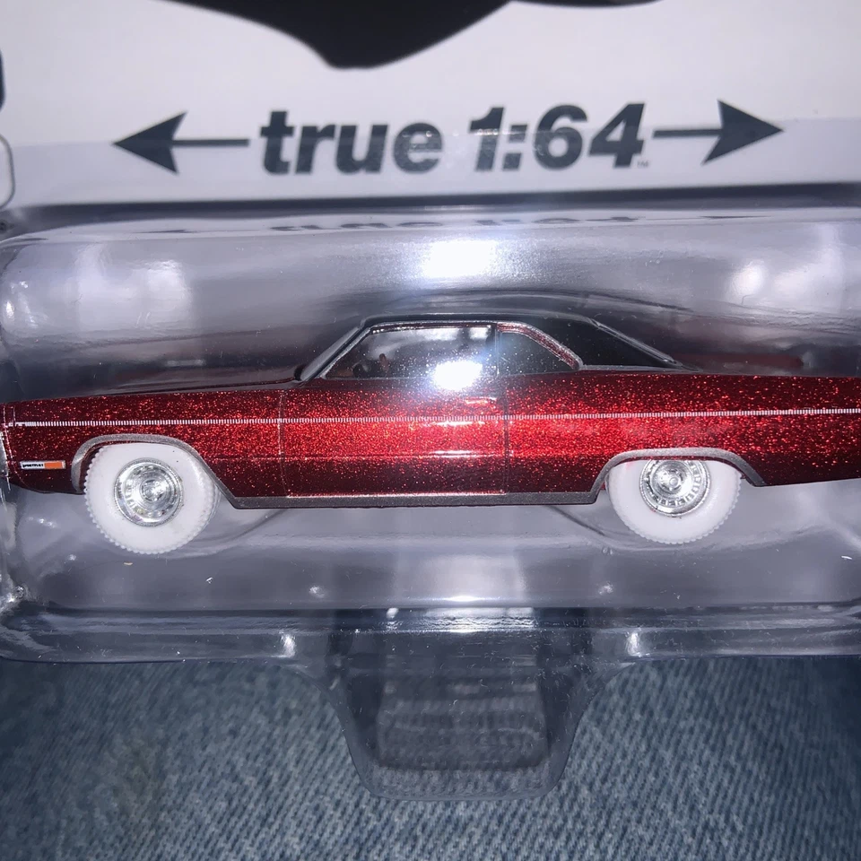 AW AUTO WORLD VINTAGE MUSCLE 1970 PLYMOUTH SPORT FURY GT chase ultra red - Image 2 of 4