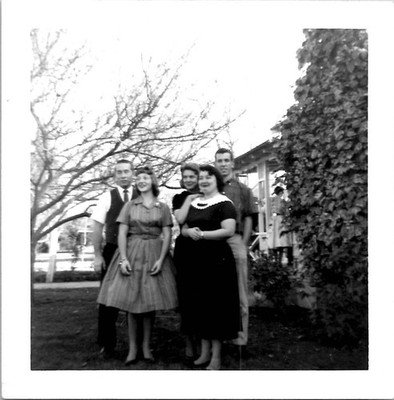 BBW Chubby Woman Group of Friends Snapshot Americana 1960 Vintage Photo