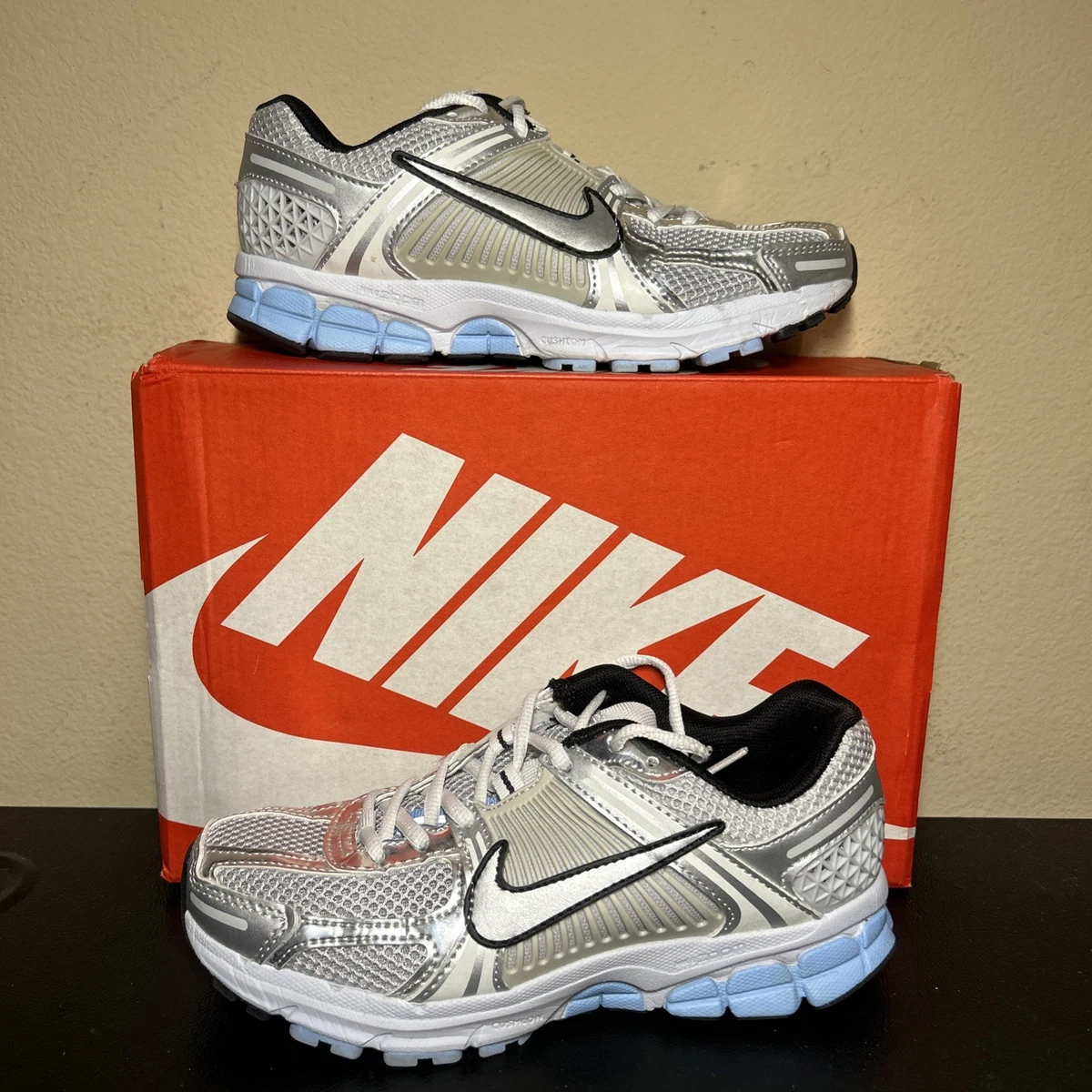 Nike Air Zoom Vomero 5 Metallic Silver Blue Tint W for sale  display picture 1