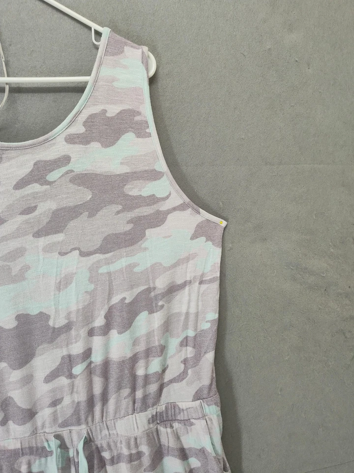 Macacão Koolaburra by UGG Feminino 2X Cinza Camuflado Sem Mangas Cordão Lounge Macio - Imagem 3 de 4