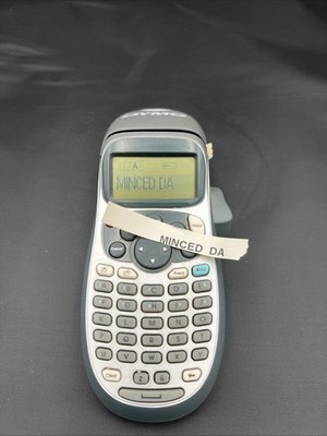 DYMO LabelManager 160 Handheld Label Maker   Works   Includes Sample Label Tape