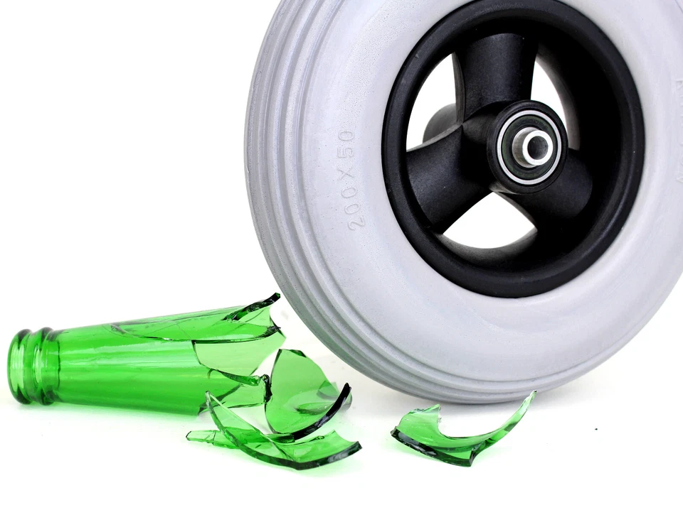 2 x Rollstuhl Reifen 200x50 Rad 100% pannensicher mit Felge Kugellager NB 60 mm - Bild 2 von 4