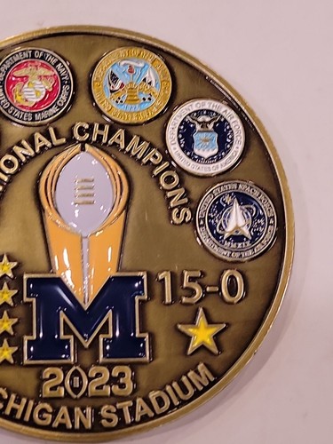 RARE UNIVERSITY OF MICHIGAN VETERAN OF THE GAME COIN - Picture 8 of 11