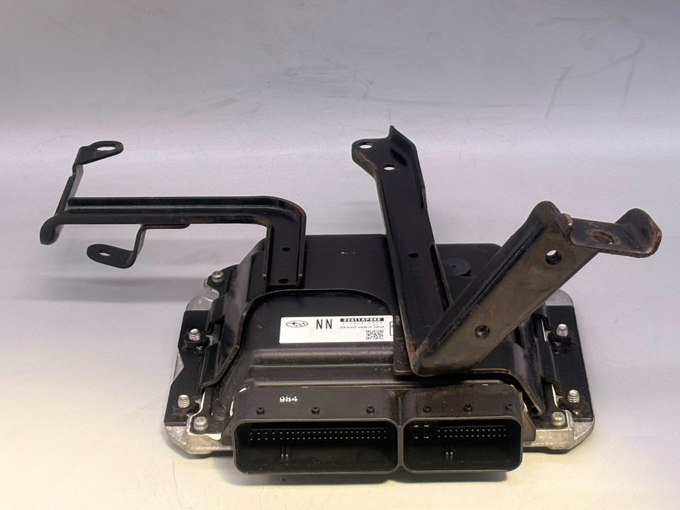 SUBARU OUTBACK ENGINE CONTROL UNIT 2.0 DIESEL - 22611AP842