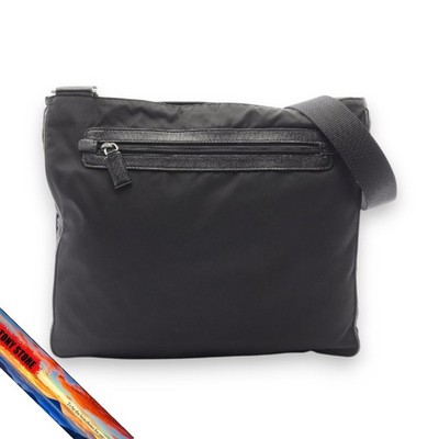 Prada Triangle Logo Nylon Schultertasche Schwarz VA0348