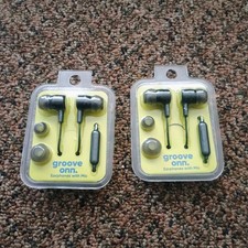 Groove Onn Wired Earbuds 3.5mm Jack Headset Stereo Headphones With Mic Lot Of 2